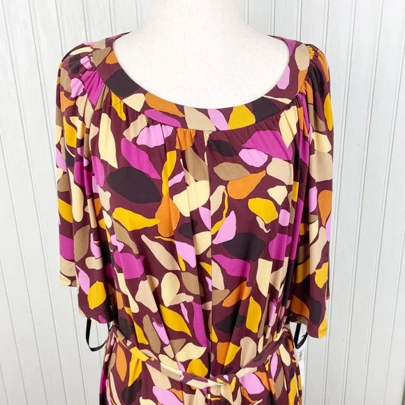 NEW Maggy London Women's Bell Sleeve Shirred Tent Dress Maroon Gold US Size 14 - Picture 6 of 12